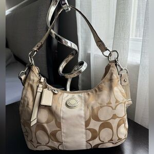 Coach Hampton Bag F19281